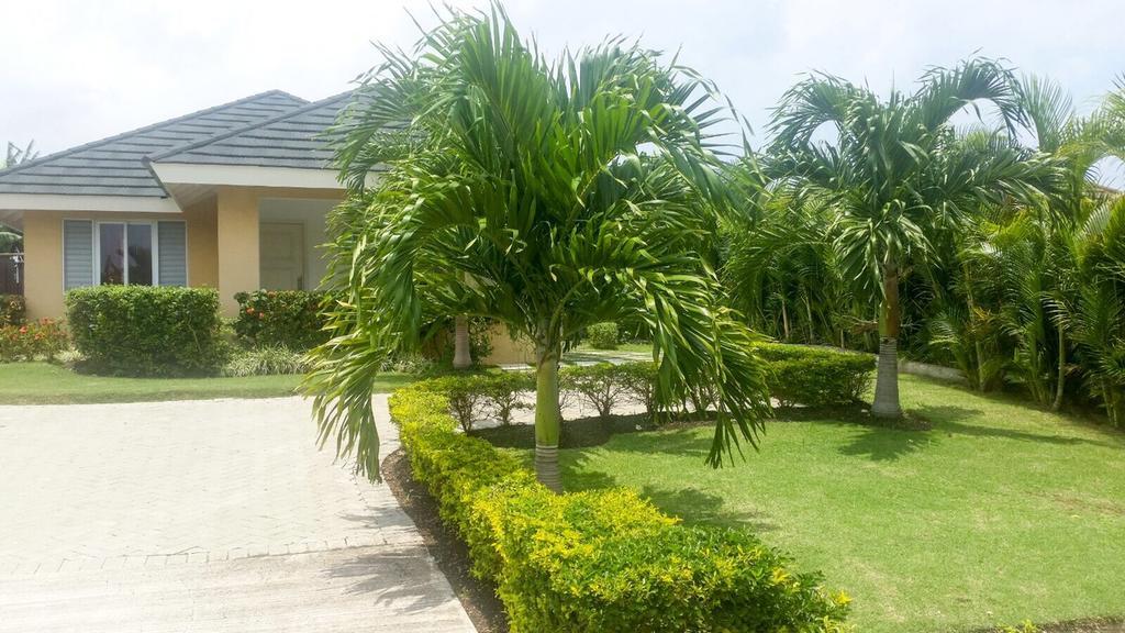 Villa @ The Palms Priory ภายนอก รูปภาพ